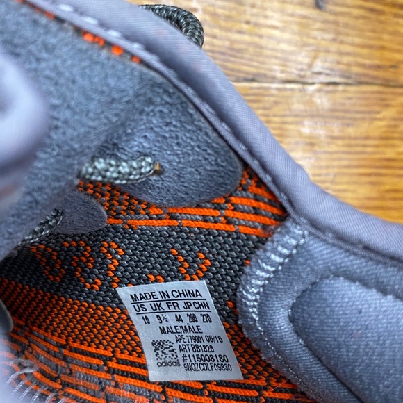 Yeezy Belugas 1.0 - Picture 1 of 9